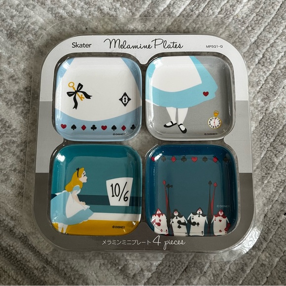 Skater Disney Alice in the Wonderland Small Dish, Melamine Mini Plate set of 4 - Picture 6 of 9